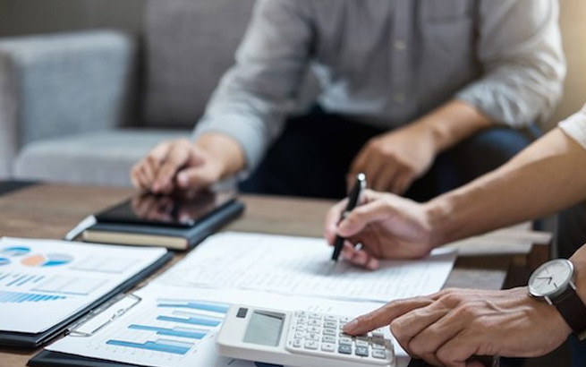 About AHUJA V & ASSOCIATES